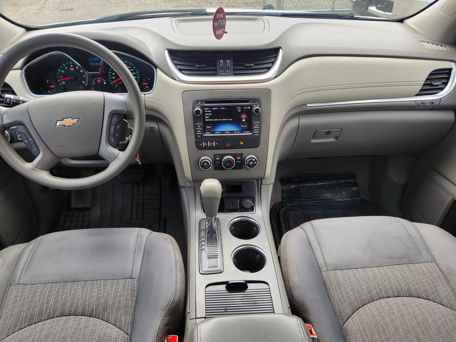 2016 Chevy traverse 8 seats