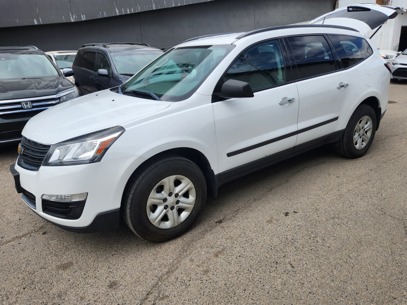 2016 Chevy traverse 8 seats