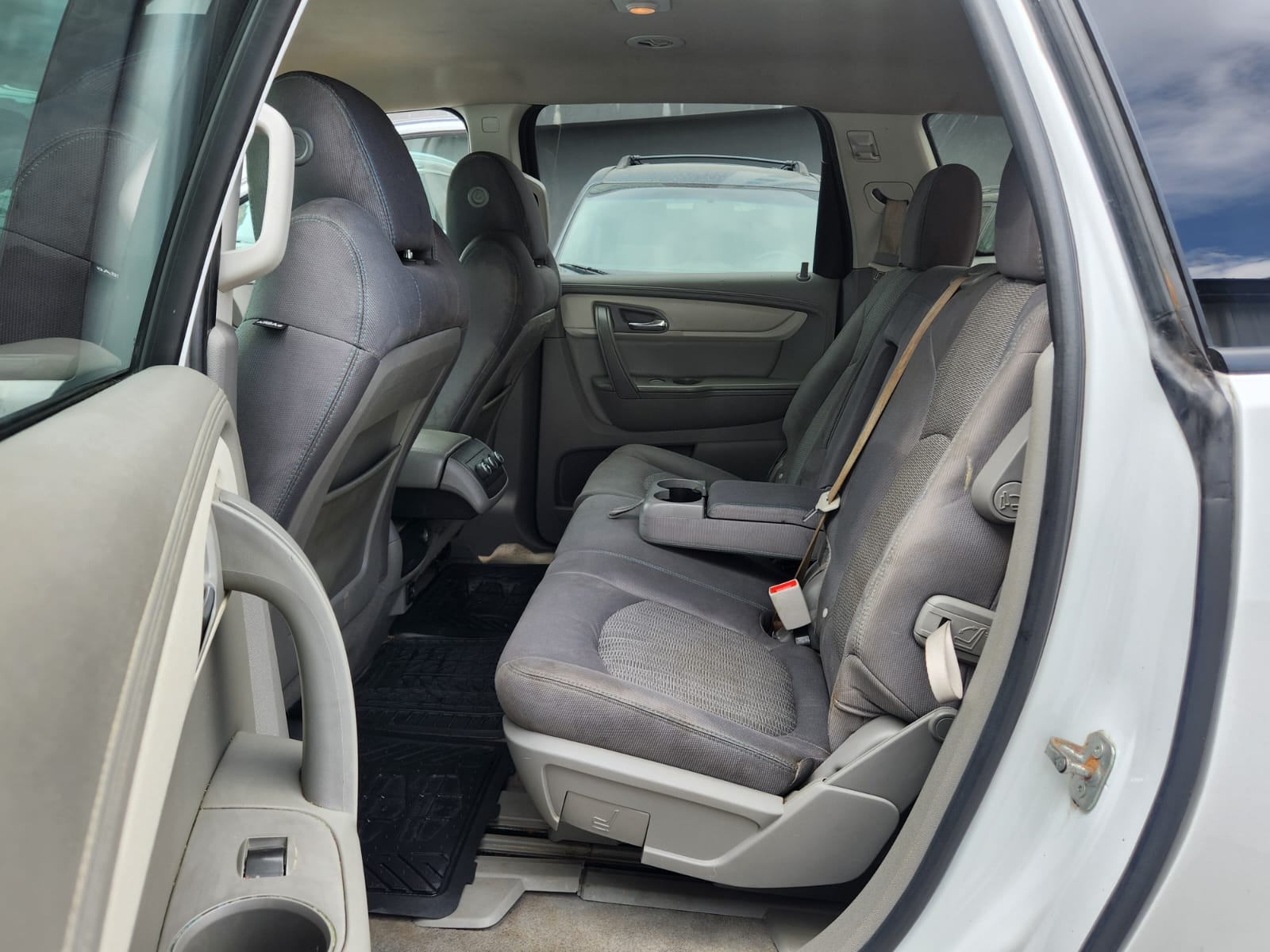 2016 Chevy traverse 8 seats