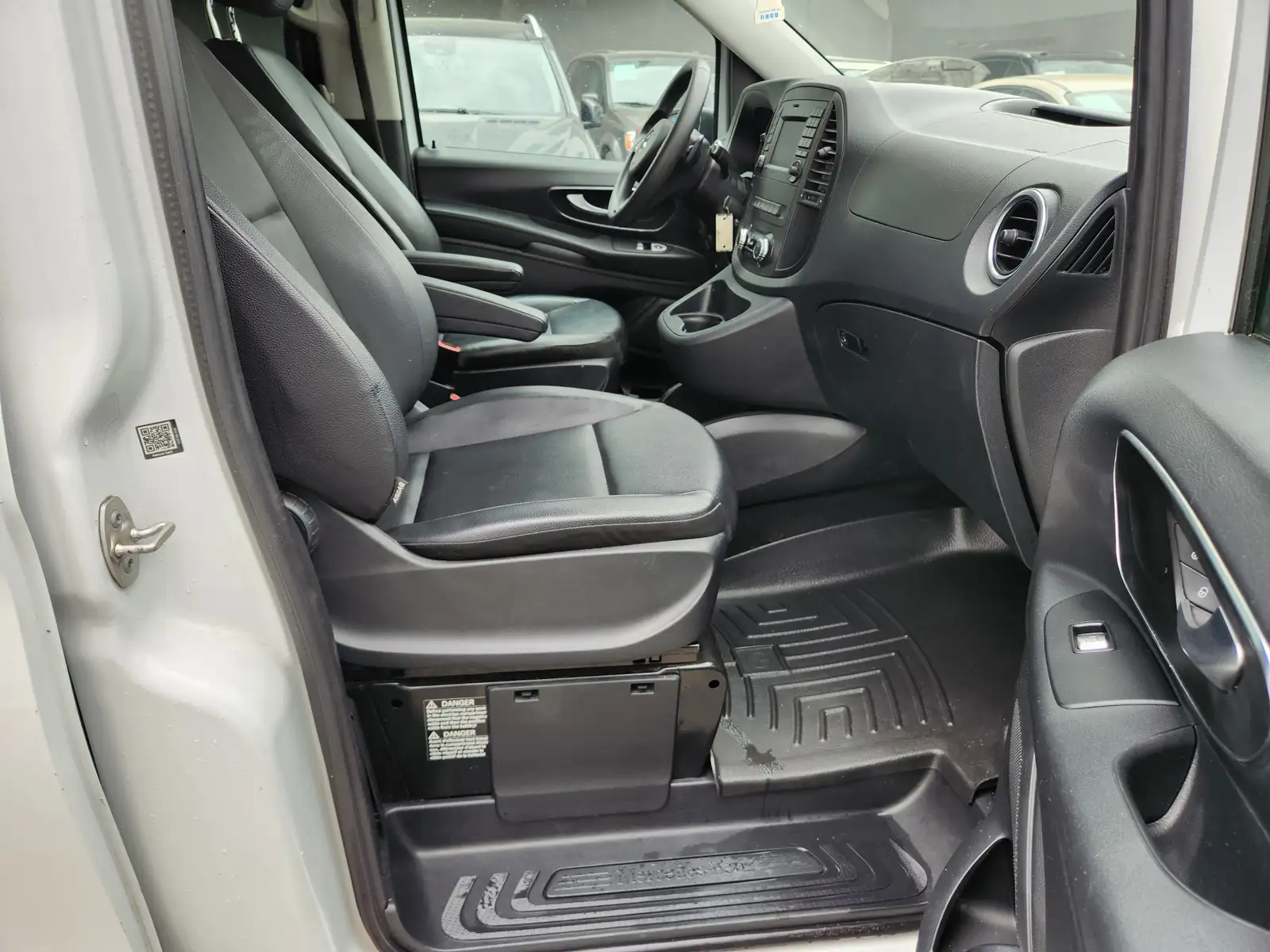 2017 Mercedes Benz Metris 8Passengers