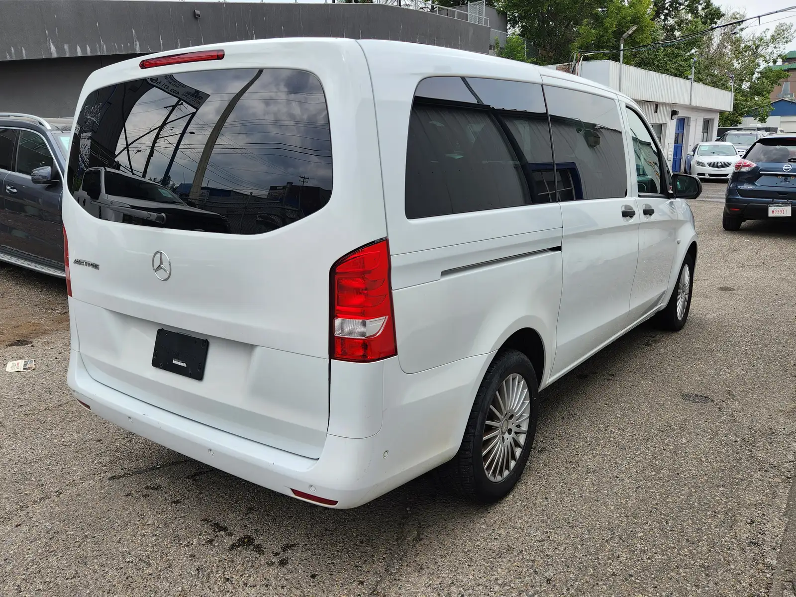 2017 Mercedes Benz Metris 8Passengers