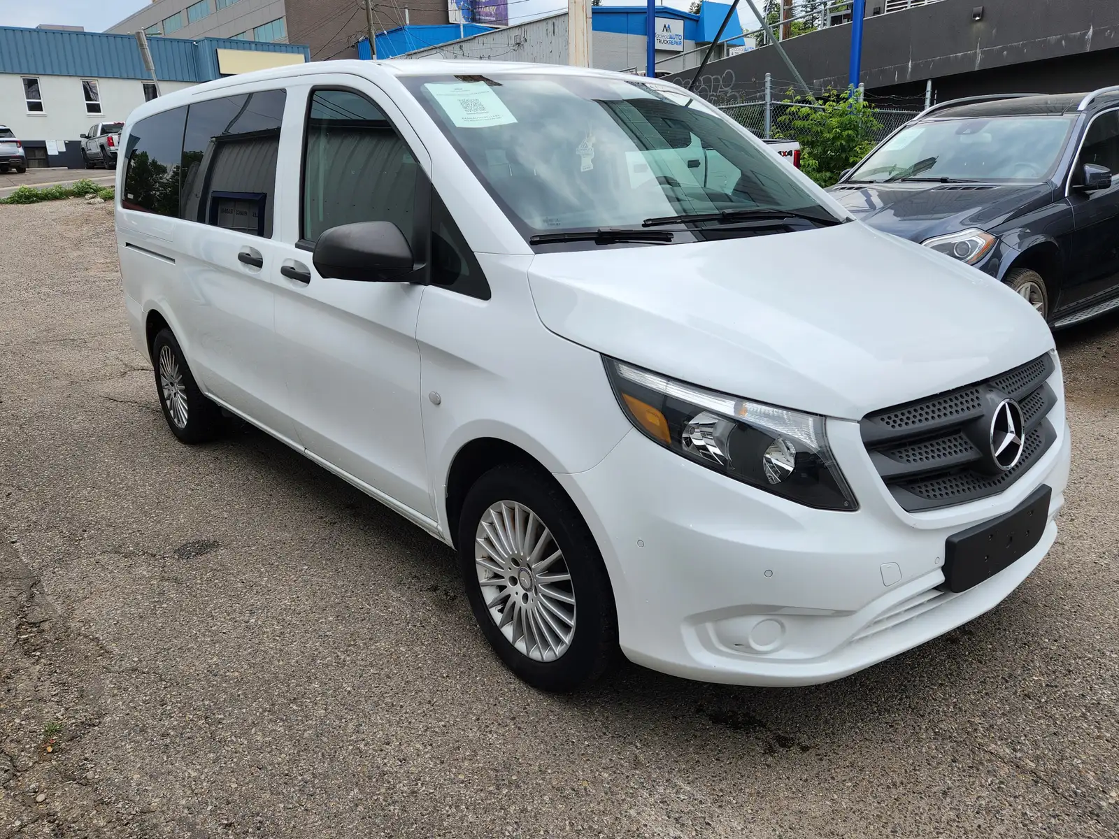 2017 Mercedes Benz Metris 8Passengers